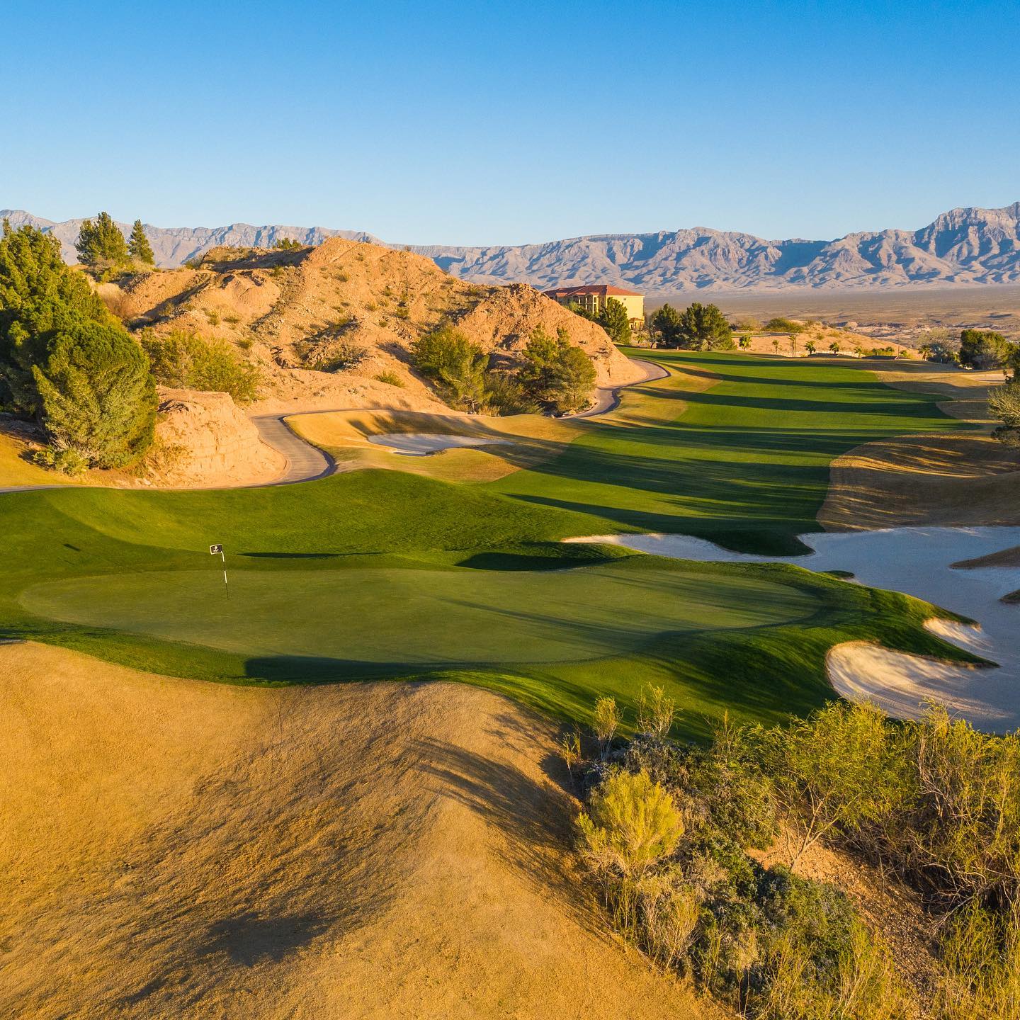 Falcon Ridge elevated tee desert views